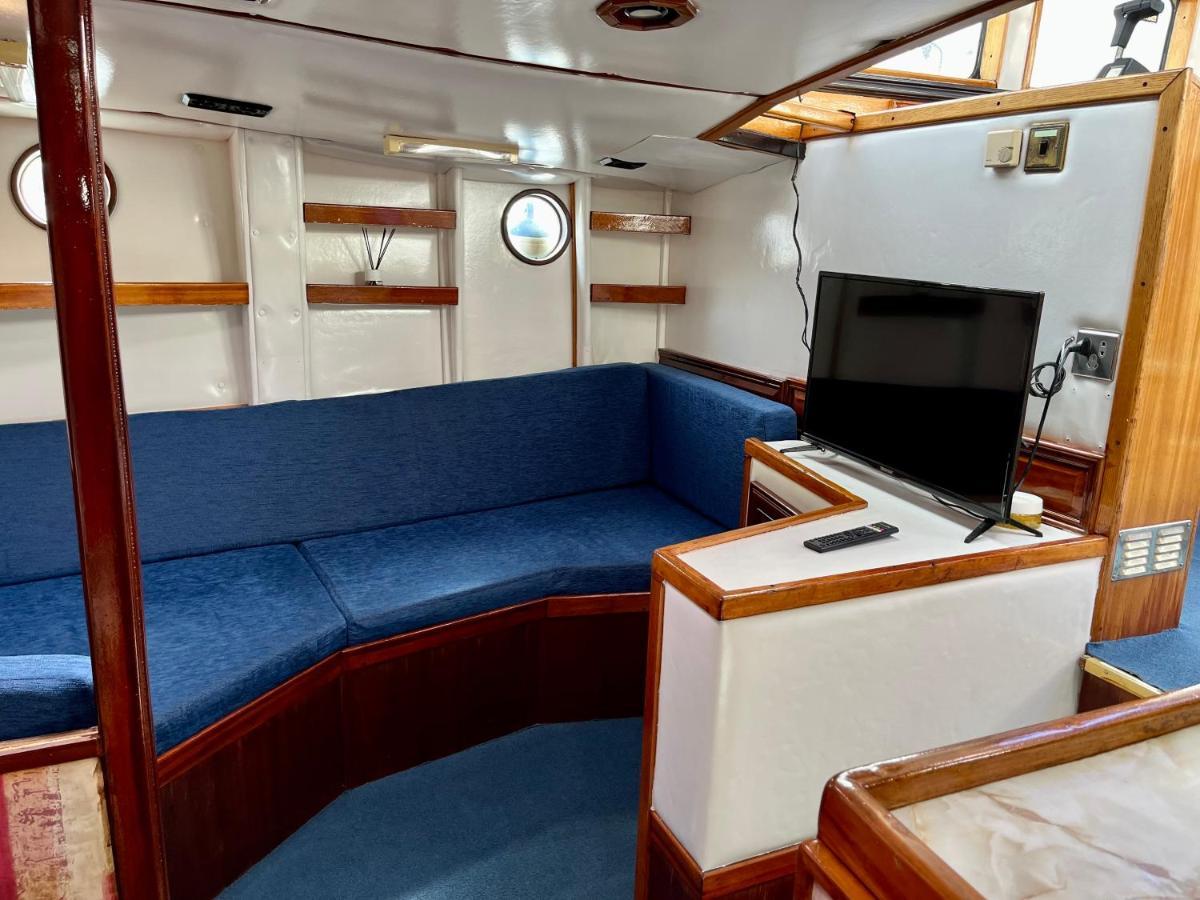 Salidas En Barco Hotel Premiá de Mar Kültér fotó